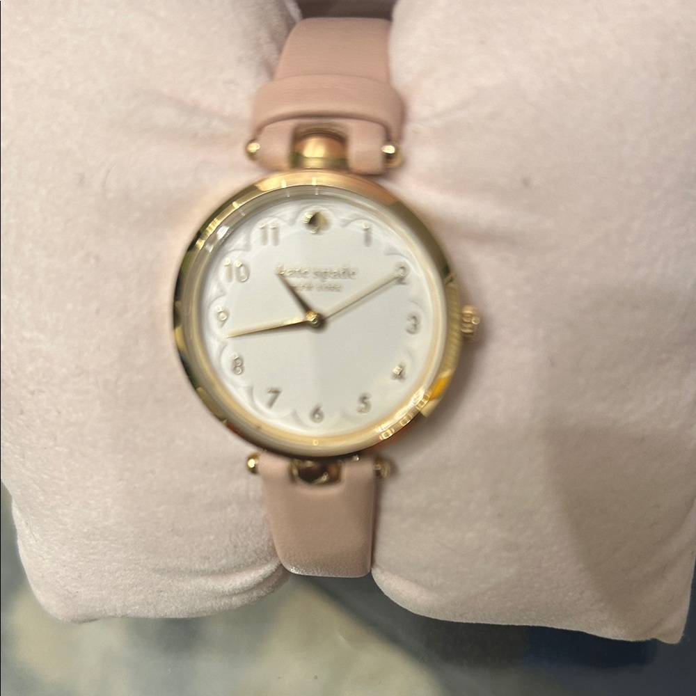 kate spade Blush Pink and Gold Women's Watch…please send your offers!! - Picture 6 of 7